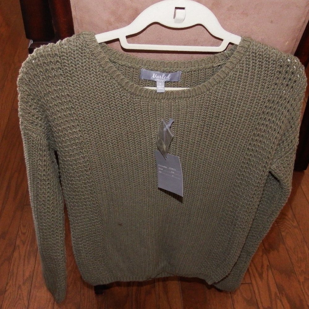 Long sleeve sweater